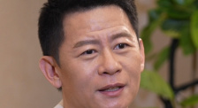 黑色内衣女人淫荡的红色花蜜